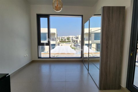 Снять в аренду виллу в Maple 1, Дубай Хилс Эстейт, Дубай: 4 спальни, 228.6м², № 6642 - фото 13