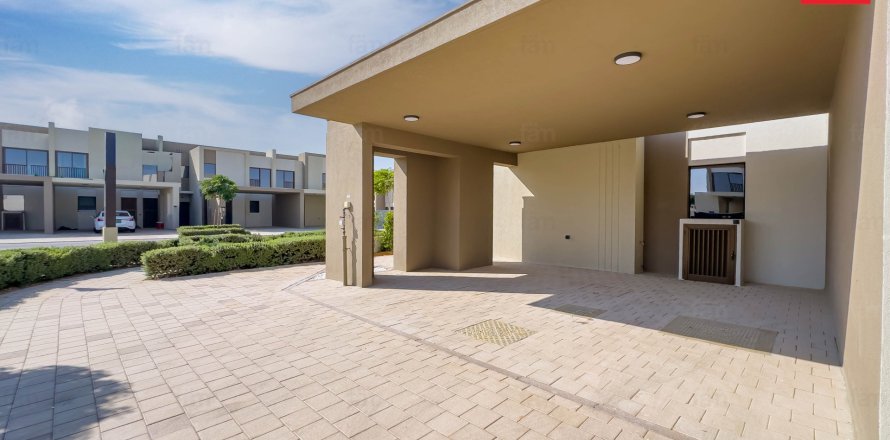 فيلا في دبي 4 غرف نوم, 241.7 م² رقم 76863