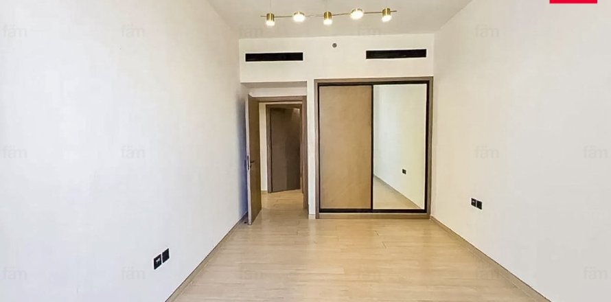 Квартира в Дубае, 2 спальни, 101.4м², № 76861