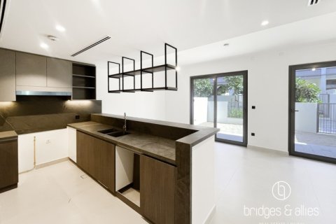 Villa en Dubai, 3 dormitorios, 143.2 m², № 77232 - foto 3