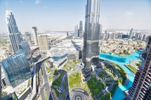 Снять в аренду квартиру в Даунтаун Дубай (Даунтаун Бурдж Дубай), Дубай: 3 спальни, 195.8м², № 77246 - фото 1