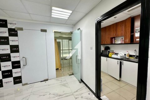 Oficina en Dubai, 420.9 m², № 69070 - foto 4