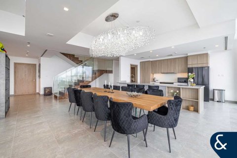 Penthouse in Dubai Marina, Dubai 4 bedrooms, 350 sq.m. № 75455 - photo 8