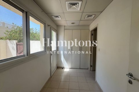Villa en Meadows 1, Meadows, Dubai, 4 dormitorios, 336.68047200 m², № 63476 - foto 5
