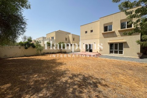 Villa en Meadows 1, Meadows, Dubai, 4 dormitorios, 336.68047200 m², № 63476 - foto 17