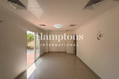 Villa en Meadows 1, Meadows, Dubai, 4 dormitorios, 336.68047200 m², № 63476 - foto 3