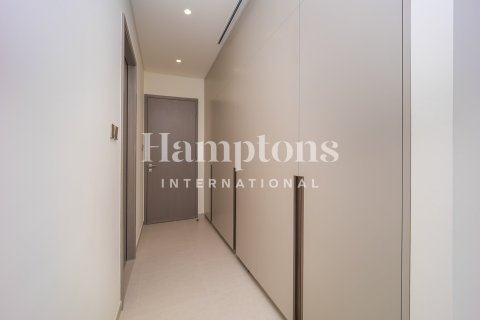 Снять в аренду квартиру в Grandeur Residences, Пальма Джумейра, Дубай: 3 спальни, 173.26409500м², № 63549 - фото 1