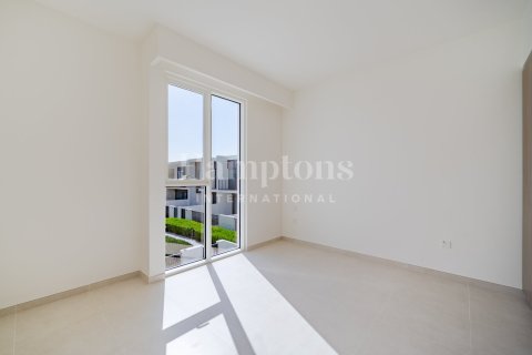 Снять в аренду таунхаус в Al Manara, Jumeirah Village Triangle, Дубай: 4 спальни, 256.96969800м², № 63560 - фото 2