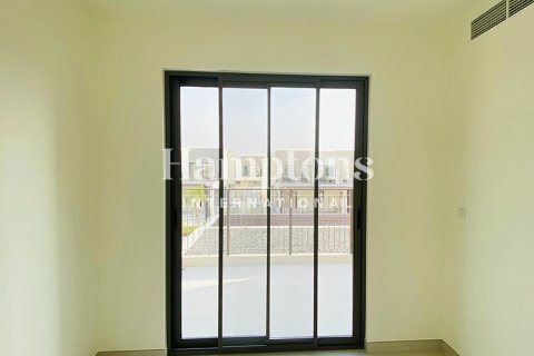 Townhouse in Dubai South (Dubai World Central), Dubai 4 bedrooms, 217.47012949 sq.m. № 114286 - photo 5