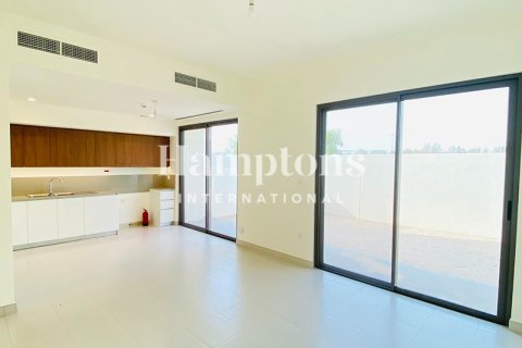 Townhouse in Dubai South (Dubai World Central), Dubai 4 bedrooms, 217.47012949 sq.m. № 114286 - photo 15