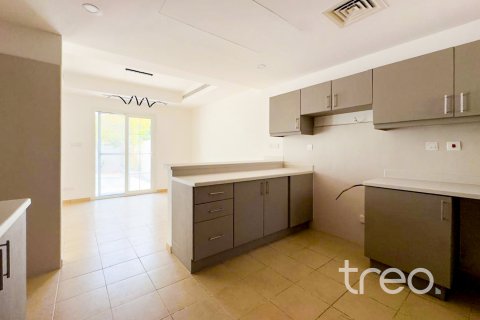 Villa in Arabian Ranches, Dubai 3 bedrooms, 244.15 sq.m. № 134545 - photo 17