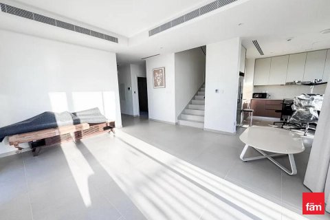 Снять в аренду виллу в Дубае: 4 спальни, 231м², № 91965 - фото 4