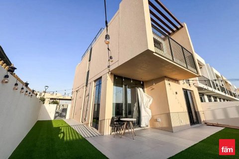 Снять в аренду виллу в Дубае: 4 спальни, 231м², № 91965 - фото 11