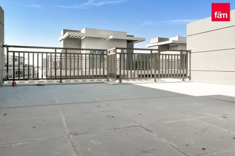 Adosado en Dubai, 4 dormitorios, 112.2 m², № 91956 - foto 17