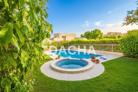 Villa à Meadows, Dubai, 4 chambres, 353 m², № 110359 - photo 9