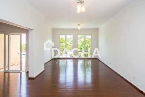 Villa à Meadows, Dubai, 4 chambres, 353 m², № 110359 - photo 3