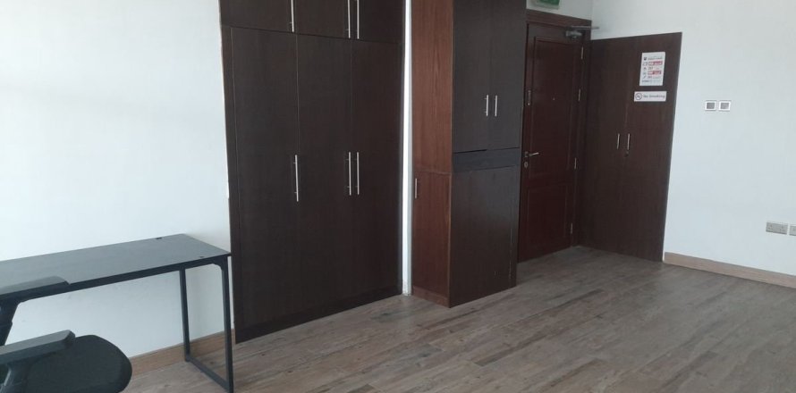 Oficina en Dubai, 70.9 m², № 53282