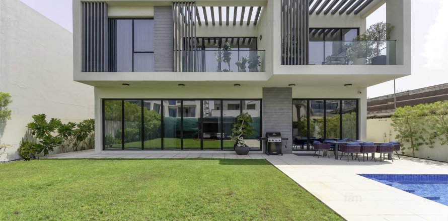 Вилла в Jumeirah Park, Дубай, 5 спален, 591.7м², № 53284