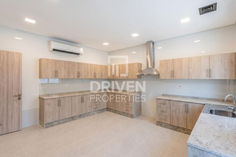 Villa in Nad Al Sheba 1, Nadd Al Sheba, Dubai 3 bedrooms, 250.84 sq.m. № 143078 - photo 4