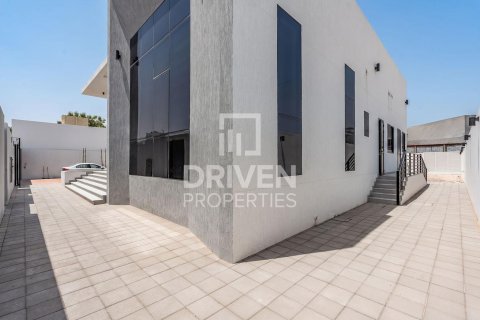 Villa in Nad Al Sheba 1, Nadd Al Sheba, Dubai 3 bedrooms, 250.84 sq.m. № 143078 - photo 23