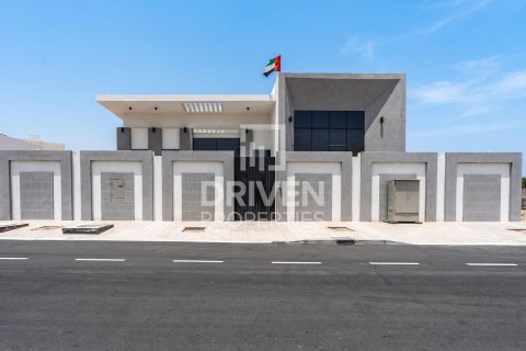 Villa in Nad Al Sheba 1, Nadd Al Sheba, Dubai 3 bedrooms, 250.84 sq.m. № 143078