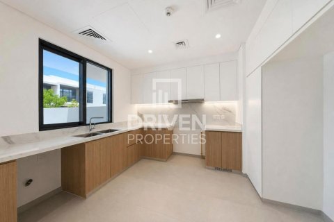 Townhouse in Jebel Ali, Dubai 3 bedrooms, 240.53 sq.m. № 143077 - photo 5