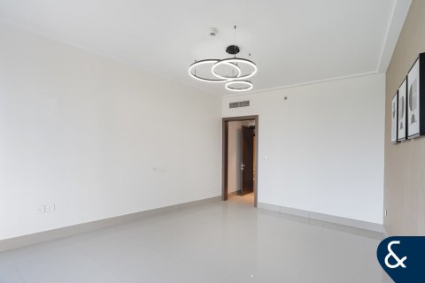 Apartment in Burj Khalifa, Dubai 2 bedrooms, 127 sq.m. № 98342 - photo 8