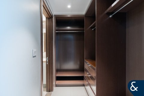 Apartment in Burj Khalifa, Dubai 2 bedrooms, 127 sq.m. № 98342 - photo 9