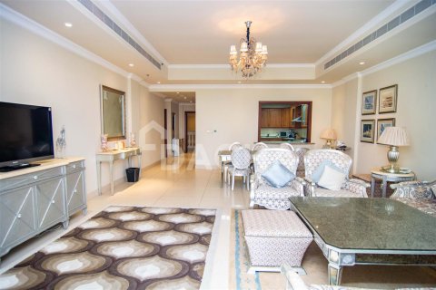 Apartment in Kempinski Palm Residence, Palm Jumeirah, Dubai 3 bedrooms, 235.6 sq.m. № 3247 - photo 6