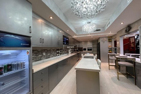 Apartment in Jumeirah Lake Towers, Dubai 5 bedrooms, 573.1 sq.m. № 10876 - photo 6