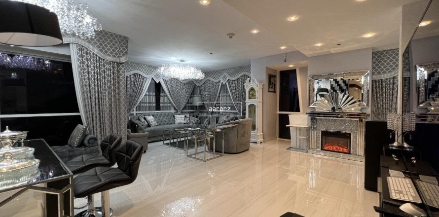 Apartment in Jumeirah Lake Towers, Dubai 5 bedrooms, 573.1 sq.m. № 10876