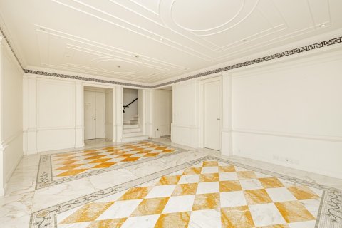 Penthouse in Bur Dubai, Dubai 3 bedrooms, 365.51 sq.m. № 52867 - photo 5