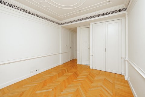 Penthouse in Bur Dubai, Dubai 3 bedrooms, 365.51 sq.m. № 52867 - photo 9
