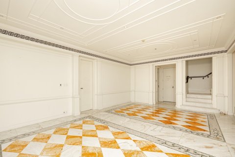 Penthouse in Bur Dubai, Dubai 3 bedrooms, 365.51 sq.m. № 52867 - photo 6
