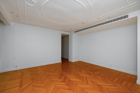 Penthouse in Bur Dubai, Dubai 3 bedrooms, 365.51 sq.m. № 52867 - photo 15
