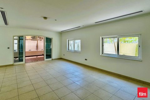 Villa in Dubai 3 bedrooms, 547.1 sq.m. № 59824 - photo 5