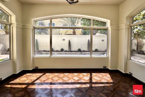 Villa in Dubai 3 bedrooms, 547.1 sq.m. № 59824 - photo 3
