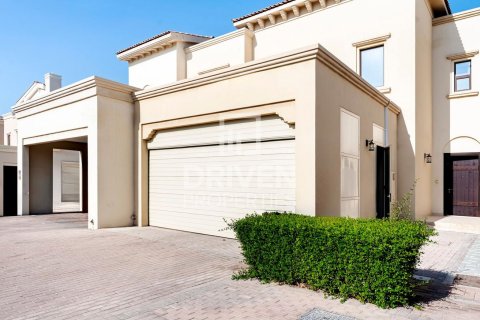 Villa in Mira, Reem, Dubai 3 bedrooms, 256 sq.m. № 20666 - photo 7