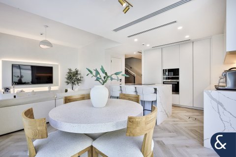 Villa à Villanova, Dubai Land, Dubai, 4 chambres, 216 m², № 74607 - photo 1