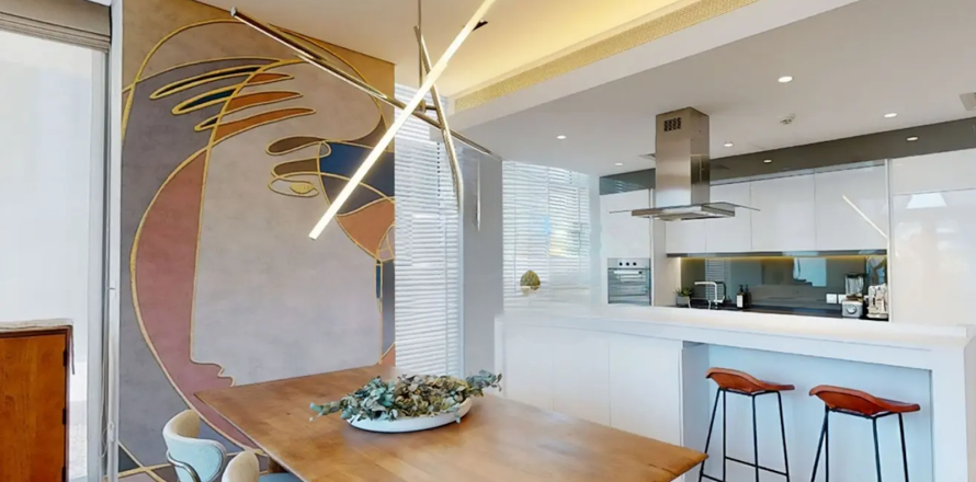 Appartement à Dubai, 3 chambres, 195 m², № 5485