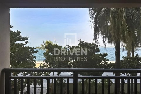 Apartment in The Crescent, Palm Jumeirah, Dubai 2 bedrooms, 161.93 sq.m. № 138255 - photo 9