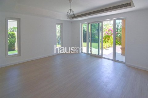 Villa in Arabian Ranches, Dubai 5 bedrooms, 450 sq.m. № 43998 - photo 4