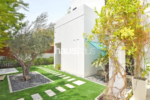Villa en Arabian Ranches, Dubai, 5 dormitorios, 575 m², № 43987 - foto 10