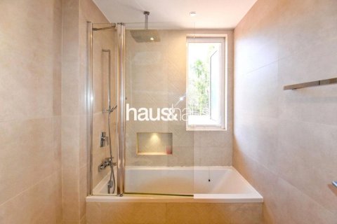Villa en Arabian Ranches, Dubai, 5 dormitorios, 575 m², № 43987 - foto 12