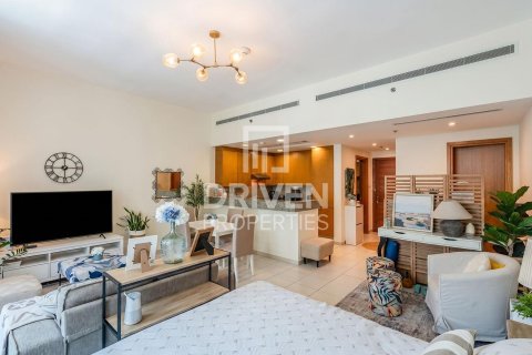 Apartment in Bay Square, Business Bay, Dubai studio, 61.22 sq.m. № 126316 - photo 2