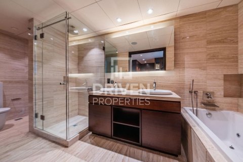 Apartment in Downtown Dubai (Downtown Burj Dubai), Dubai 3 bedrooms, 216.65 sq.m. № 126314 - photo 12
