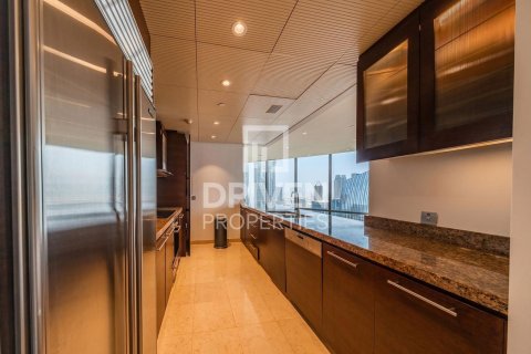 Apartment in Downtown Dubai (Downtown Burj Dubai), Dubai 3 bedrooms, 216.65 sq.m. № 126314 - photo 3