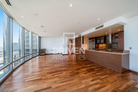 Apartment in Downtown Dubai (Downtown Burj Dubai), Dubai 3 bedrooms, 216.65 sq.m. № 126314 - photo 2