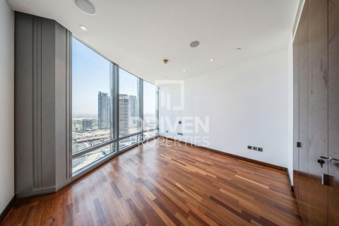 Apartment in Downtown Dubai (Downtown Burj Dubai), Dubai 3 bedrooms, 216.65 sq.m. № 126314 - photo 4