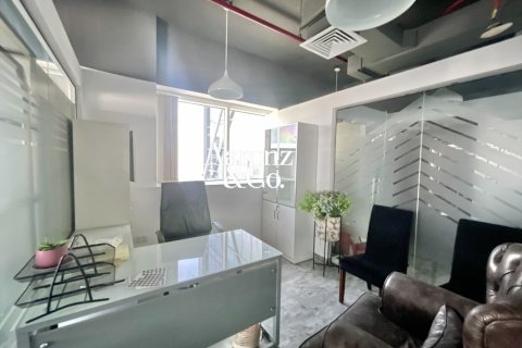 Снять в аренду офис в Бизнес-Бэе, Дубай: 95м², № 111236 - фото 6